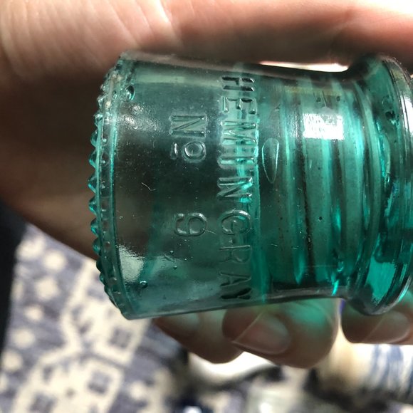 Lot of 7 Glass and Ceramic Bottles - Picture 4 of 13